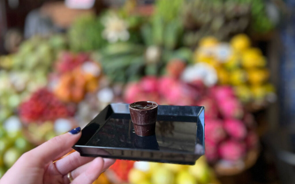 Madeira Ginja in chocolate cup