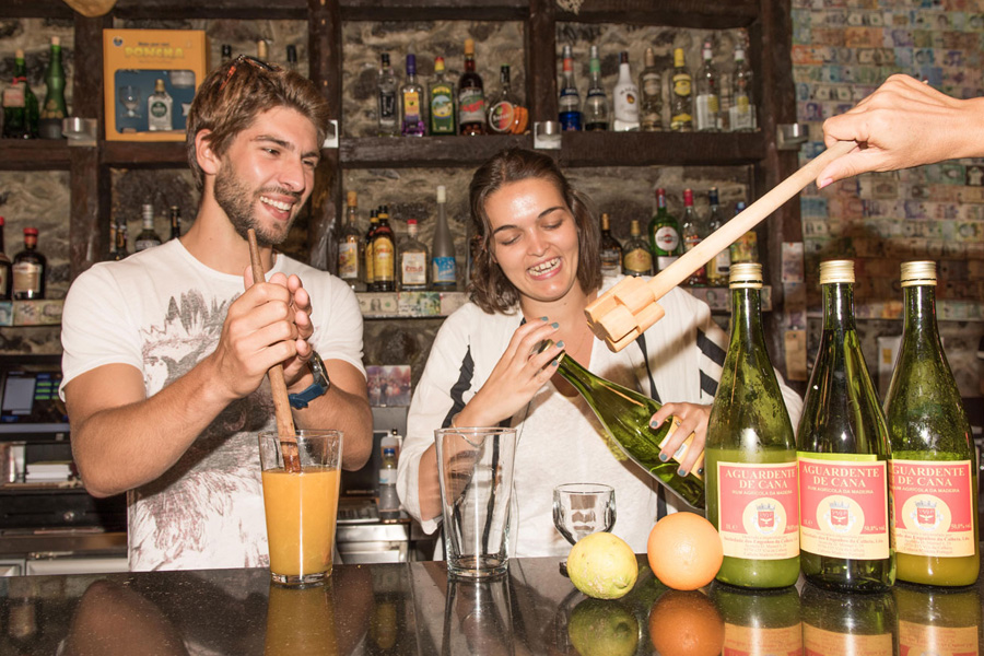 Preparing poncha in a Bar
